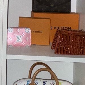 Limited Edition Vernis PatentLeather Louis Vuitton PinkBlue Monogram Coin Wallet